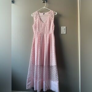 Beautiful light pink dress, size 34.